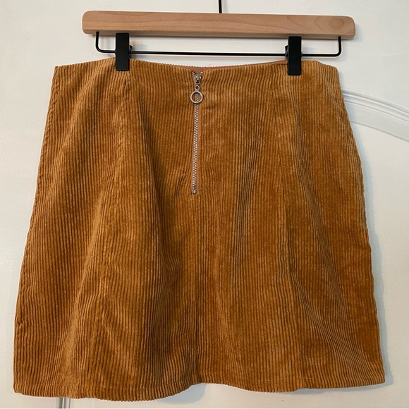 Lulu’s brown corduroy mini skirt (EUC) - Picture 4 of 4